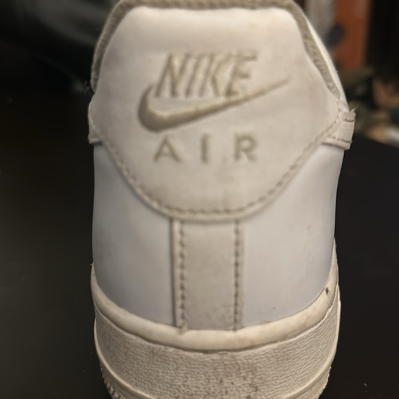 Nike Air Force - Picture 2 of 4